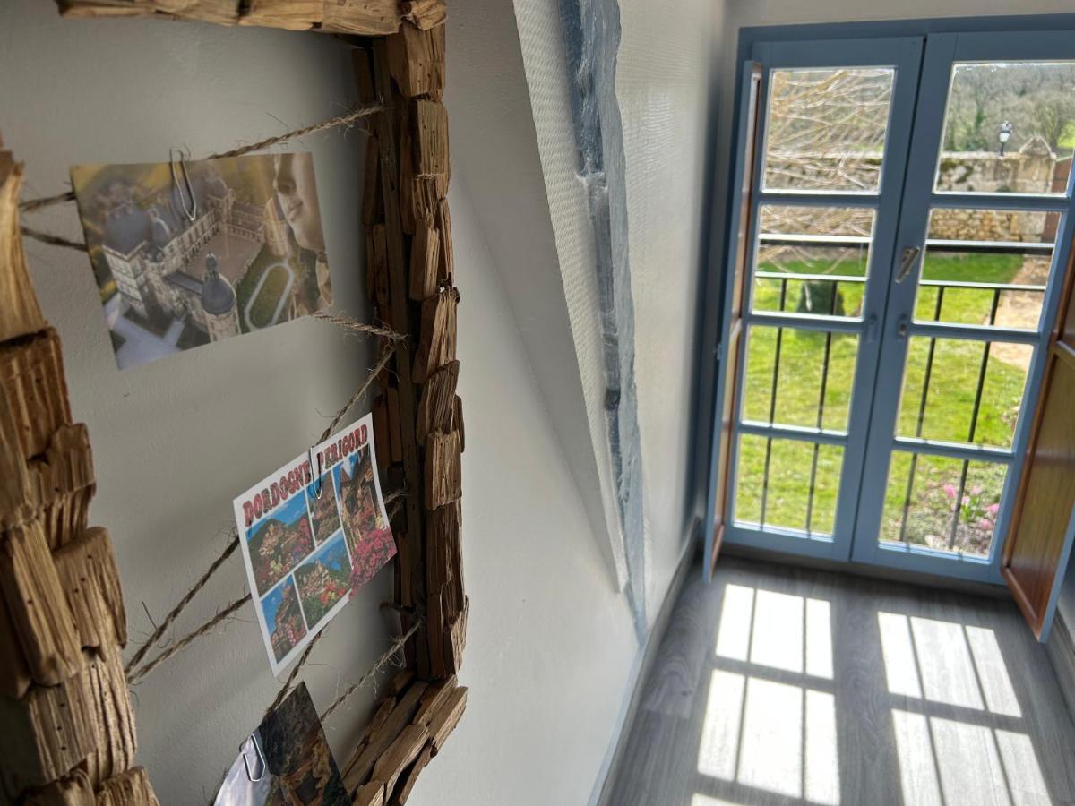 Demeure Du Vallon - Chambres D'Hotes De Charme Azerat Bagian luar foto